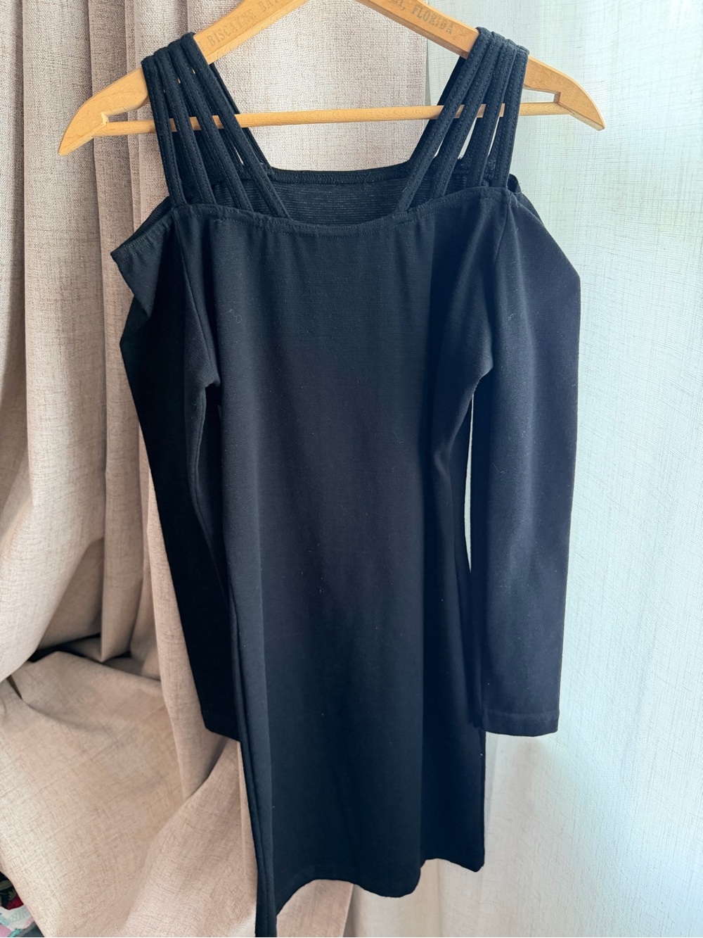 Source Unknown Black Cold-Shoulder Multi-Strap Long Sleeve Dress